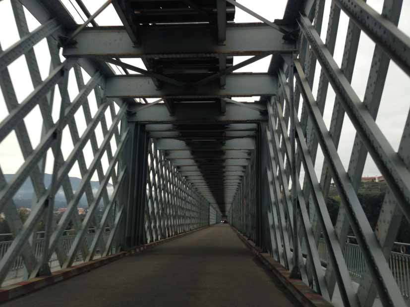 - Puente Internacional de Tui-Valença